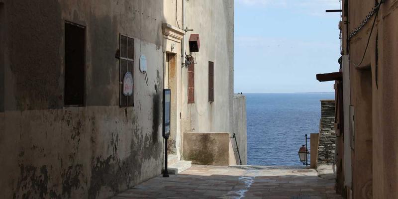 VAC快递运费计算全解析：掌握物流配送成本与省钱技巧